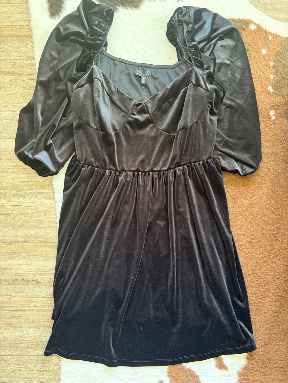 Eloquii Black Velvet Sweetheart Mini Dress - Picture 3 of 6